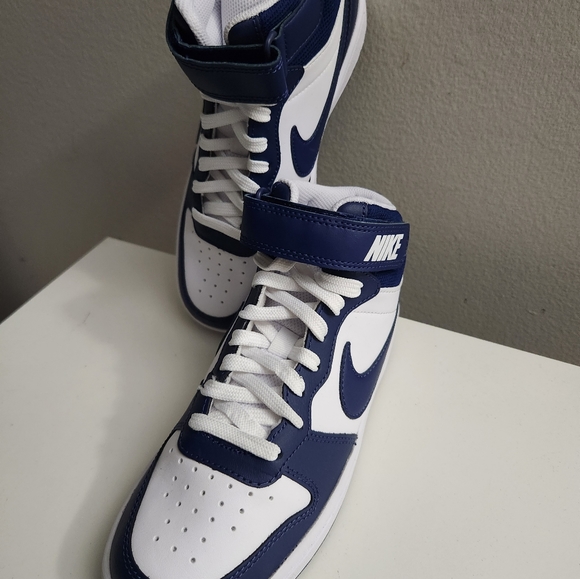 Nike Court Borough Mid 2 Sneaker - Picture 2 of 5